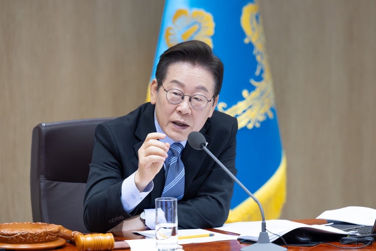 이재명 대통령이 지난 2일 서울 용산 대통령실청사에서 열린 제40회 국무회의에서 발언하고 있다. 이 대통령은 이날