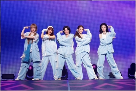 [사진제공 = 큐브엔터]