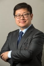 [마켓칼럼]역사적 최고치… 사람들은 왜 금에 열광할까