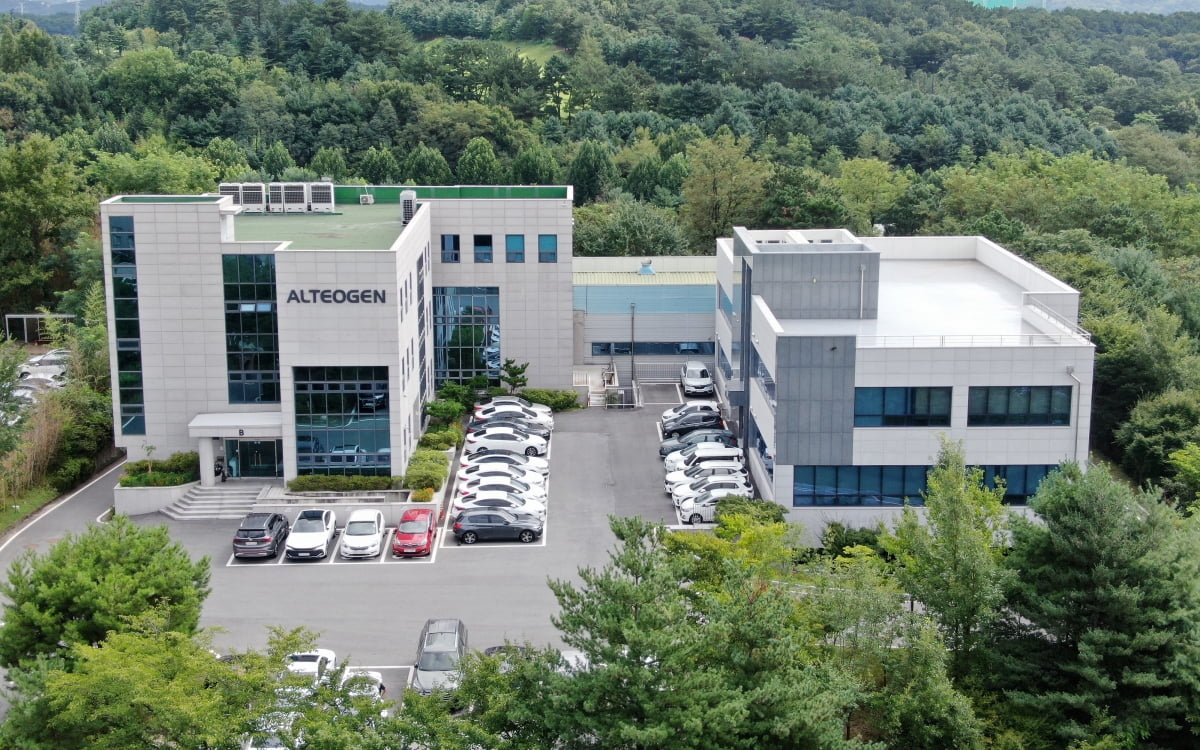 ์ํ
์ค์ ๋ณธ์ฌ ์กฐ๊ฐ๋