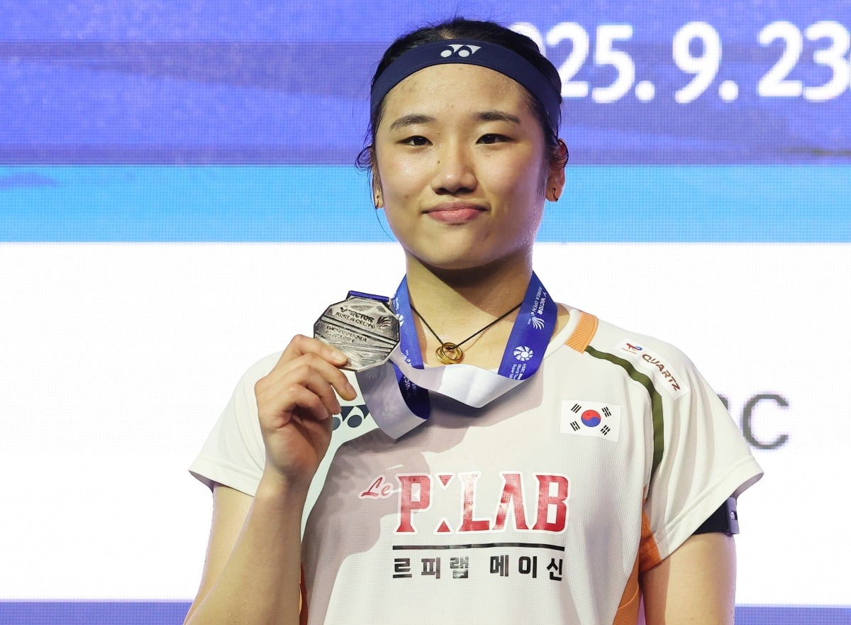 ์ง๋ 9์ ๊ฒฝ๊ธฐ๋ ์์์ฒด์ก๊ด์์ ์ด๋ฆฐ ์ธ๊ณ๋ฐฐ๋๋ฏผํด์ฐ๋งน(BWF) ์๋ํฌ์ด ์ํผ 500 ์ฝ๋ฆฌ์์คํ ์ฌ์๋จ์์ ์ถ์ ํ ์์ธ์ ์ ์. ์ฌ์ง=์ฐํฉ๋ด์ค